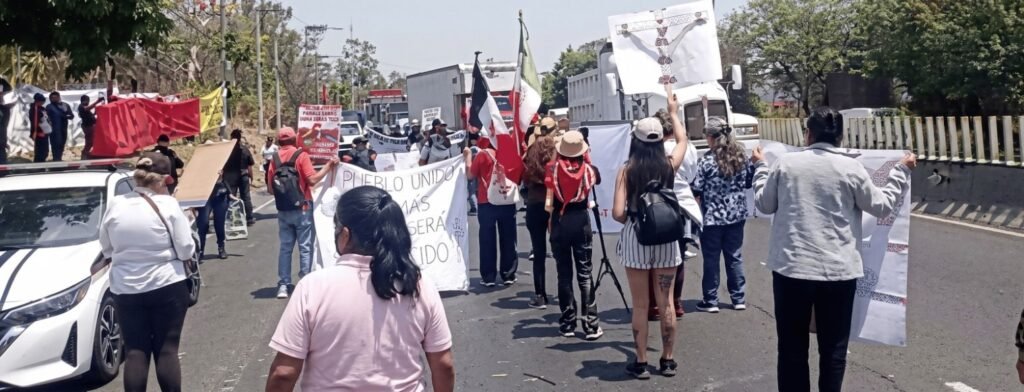 Bloqueo en la México-Toluca