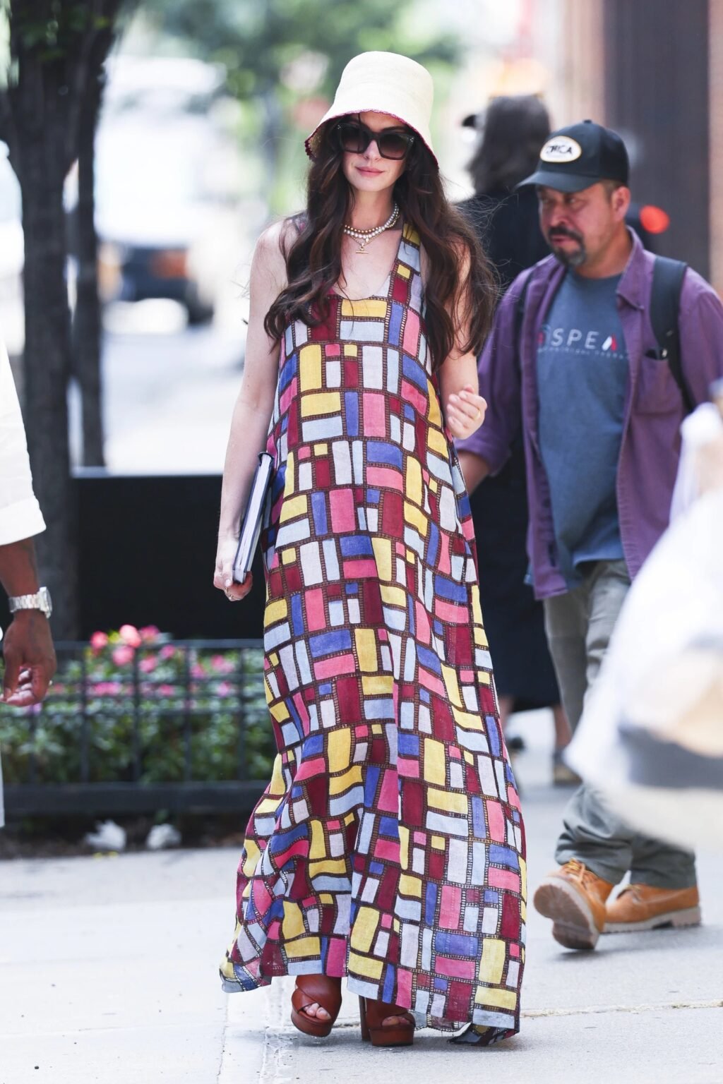 Anne Hathaway vestido debate