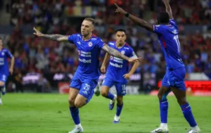 Cruz Azul queja arbitraje
