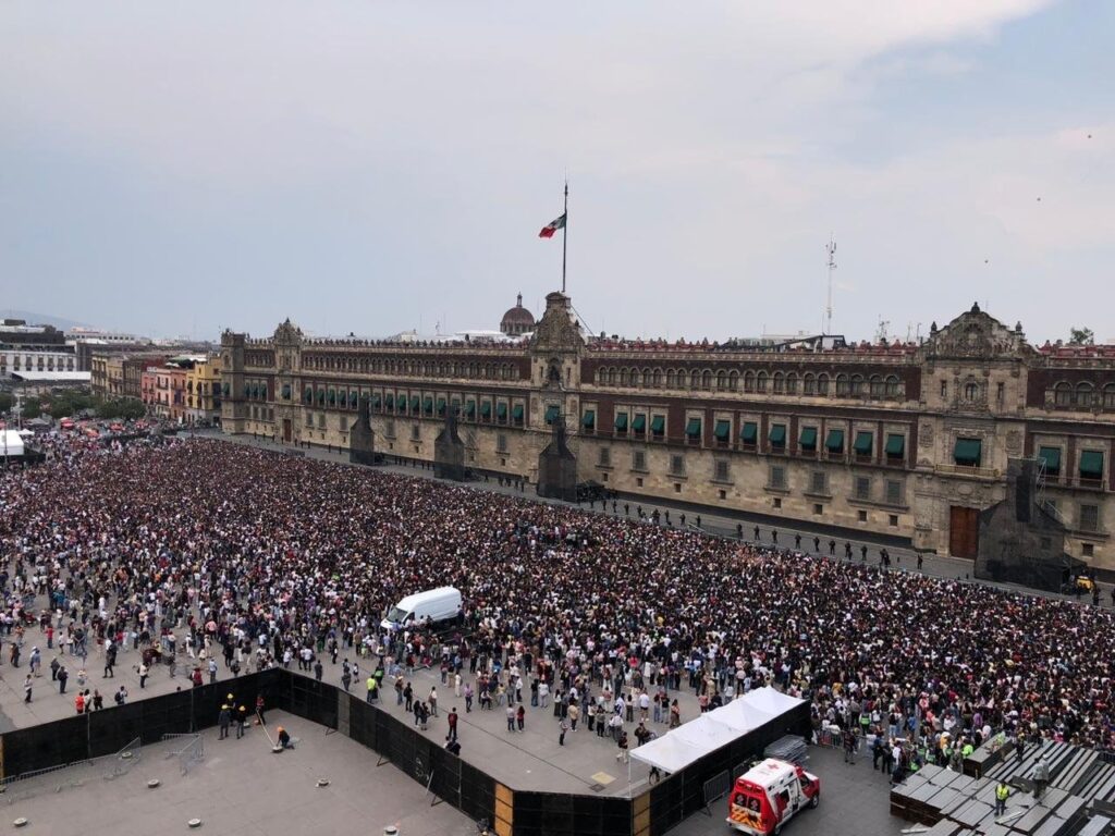 BTS en Palacio Nacional: Furor por la visita de la banda al Zócalo
