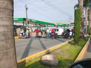 Bloqueo en acceso al AIFA: Ejidatarios de Tonanitla cierran vialidades