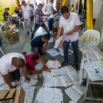 Colombia inicia conteo para elegir presidente