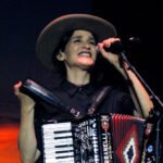 Julieta Venegas estrena nueva música y arranca su tour nacional en Tijuana