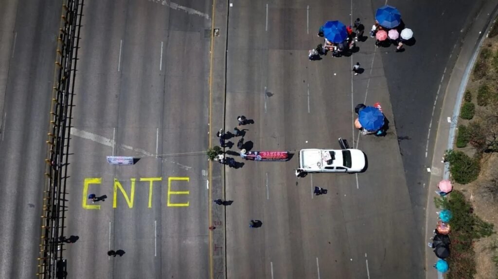 Megabloqueo CNTE 25 mayo