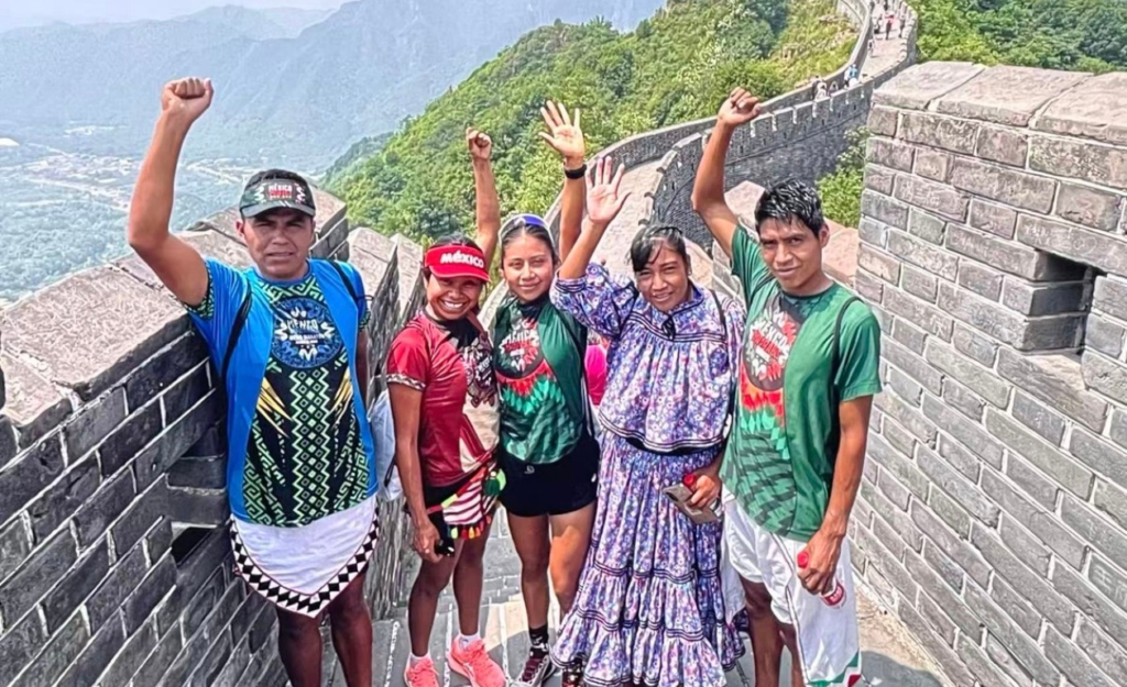 Mexicanos podio Maraton Gran Muralla China 2026: ¡Orgullo!