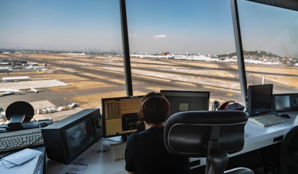 controladores aéreos en México