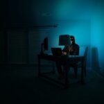 ¿Cuánto cuesta tu información en la dark web? El precio de la identidad digital en 2026
