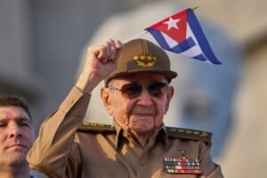 imputa Raúl Castro