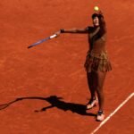 Naomi Osaka conquista el French Open 2026 con un deslumbrante outfit inspirado en la Torre Eiffel y sus exclusivos kicks