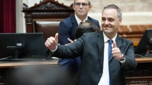 Adorni deja vocería Argentina