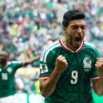 ¿Por qué Raúl Jiménez usa una banda en la cabeza?