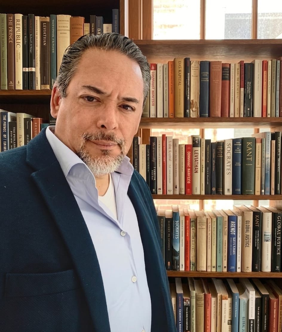 José Adolfo murat columnista