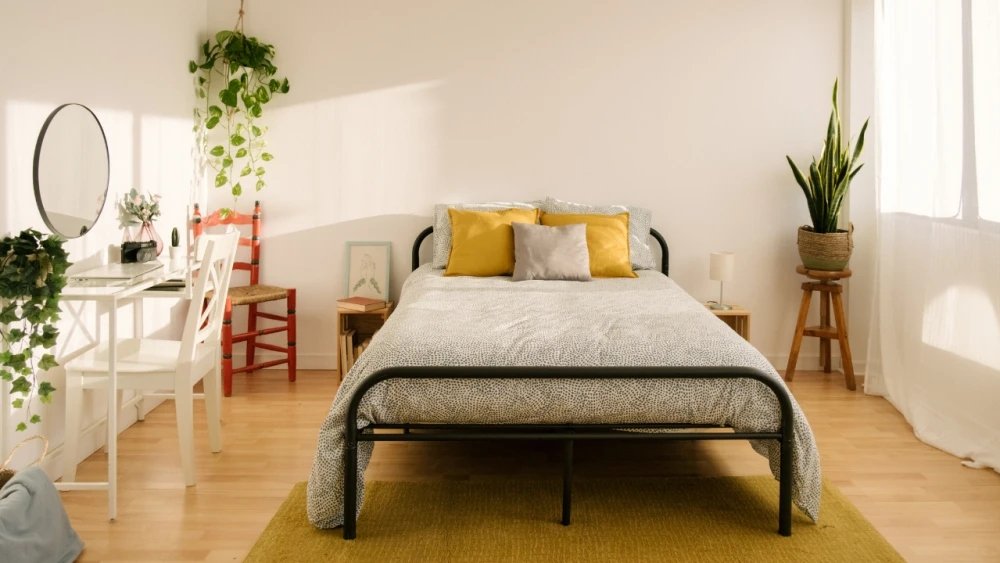decorar recámara amplia ordenada