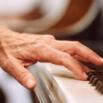 El sorprendente impacto positivo de tocar un instrumento en la salud cerebral