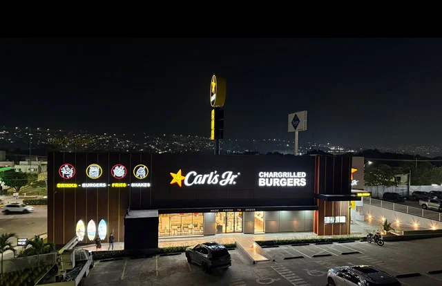 operador de Carl's Jr.