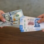 ¡El billete verde se dispara! Así cerró la jornada para el peso frente al dólar