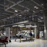 Estados Unidos lanza un ultimátum comercial exigiendo nuevas normativas para los sectores automotriz y siderúrgico
