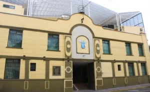 suspender academia militarizada