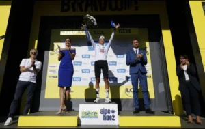tour_de_france_cyclin_-16249072-_efe_version1784914148626.jpg_1893841397