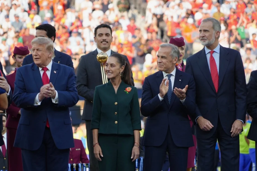 trump-carney-y-el-rey-de-espana-felicitaron-lo-buena-sede-que-fue-mexico-para-el-mundial-sheinbaum_56bd0f07-d247-4a36-879a-8663bde4d870_medialjnimgndimage=fullsize