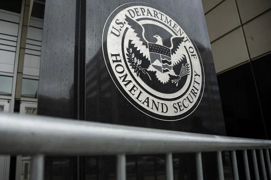 Estados Unidos multas deportados
