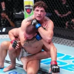 ¡Sorpresa en Las Vegas! Quillan Salkilld somete espectacularmente a Mateusz Gamrot en el primer asalto