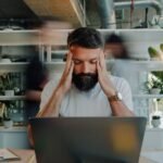 El 79% de los trabajadores en México no prospera en su empleo actual por estrés y bajo bienestar