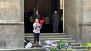 megáfono de manifestante